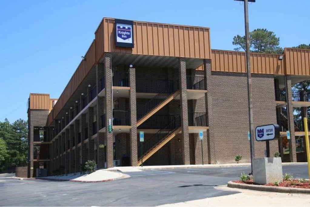 Budgetel Inn And Suites Raleigh Bagian luar foto